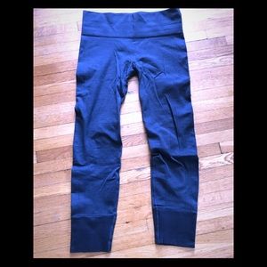 Lululemon cropped tights size 6